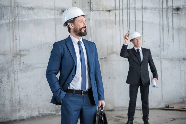 Professionelle Architekten bei der Arbeit — Stockfoto