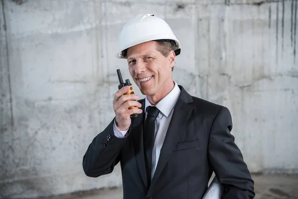 Professionele architect op het werk — Gratis stockfoto