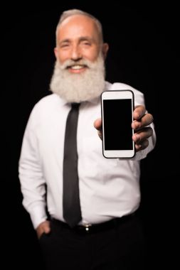 adam gösteren akıllı telefon ekranı