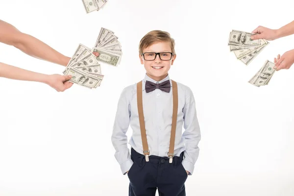 Liten pojke med dollar sedlar — Stockfoto