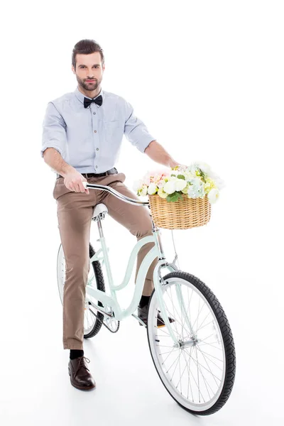 Hombre montando bicicleta hipster - foto de stock