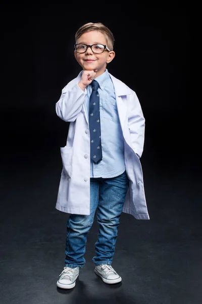 Pequeño niño científico - foto de stock