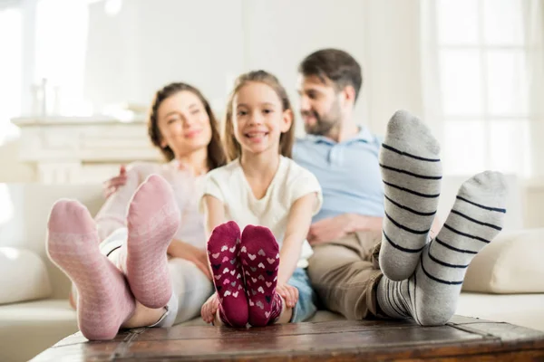 Famiglia felice a casa — Foto stock