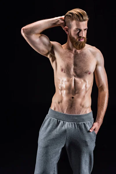 Hemdloser Bodybuilder posiert — Stockfoto