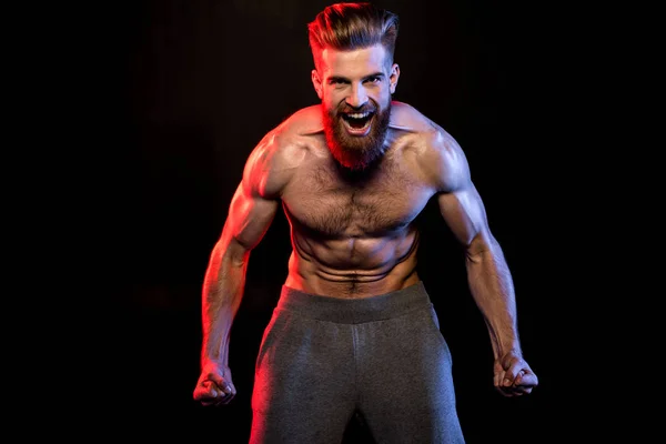 Handsome bodybuilder yelling — Stock Photo