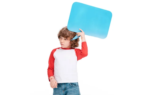 Niño sosteniendo burbuja del habla - foto de stock