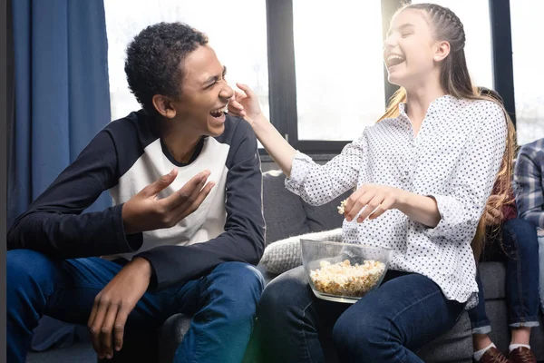 Happy teenage couple — Stock Photo