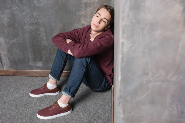 Depressed teenage boy — Stock Photo