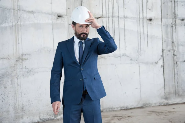 Arquitecto profesional en el trabajo - foto de stock