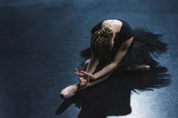 Ballet dancer in black tutu — Stock Photo