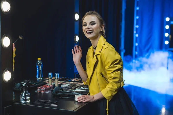 Ballerina schminkt — Stockfoto