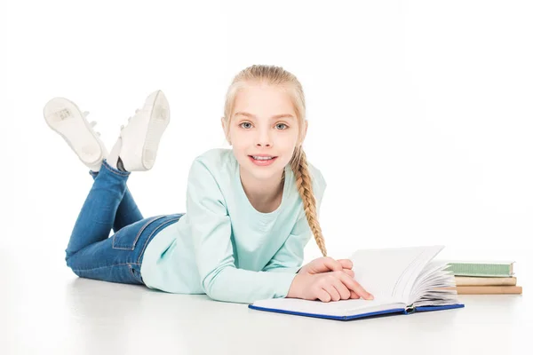 Glückliches Schulmädchen mit Büchern — Stockfoto