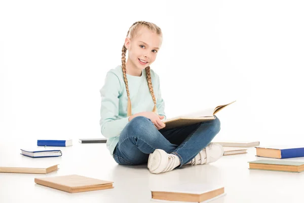 Щаслива школярка з книгами — стокове фото