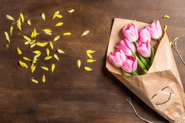 Pink tulips bouquet — Stock Photo