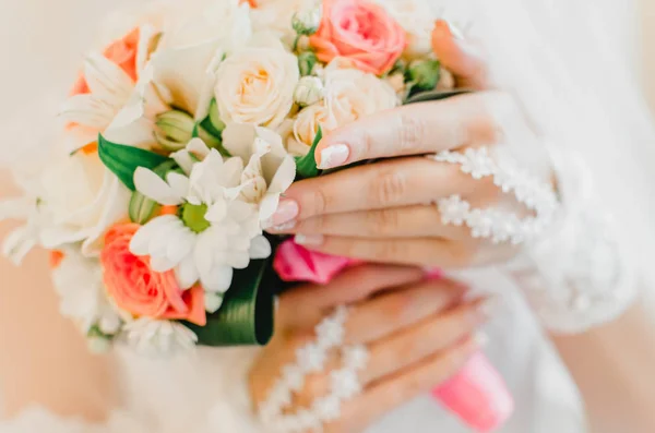 Wedding bouquet, bridal bouquet