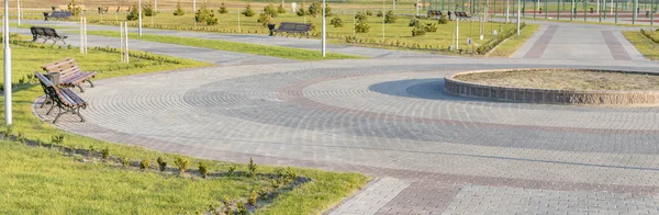 Fragmento de um caminho no Parque — Fotografia de Stock