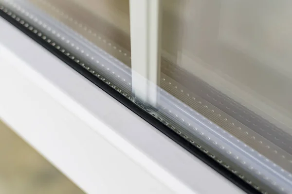 Beyaz lahanalı çift cam parçası.