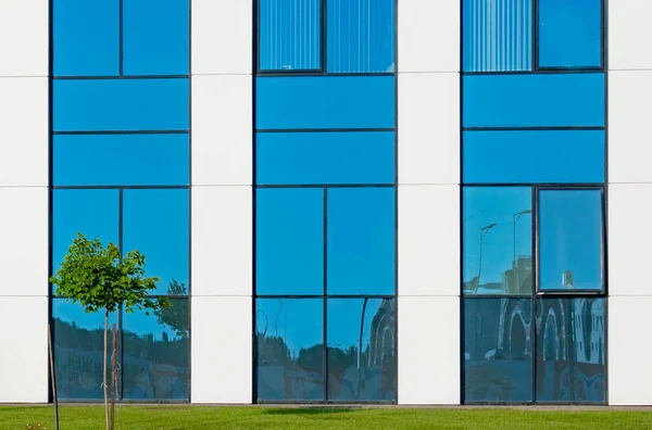 Fachada Ventanas Del Nuevo Edificio —  Fotos de Stock