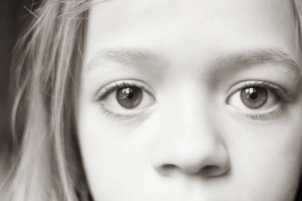 Foto de retrato teñido de una niña —  Fotos de Stock