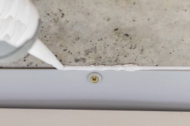 Yükleyici silikonla çalışır