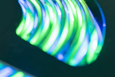 Bobindeki çok renkli şerit parçası