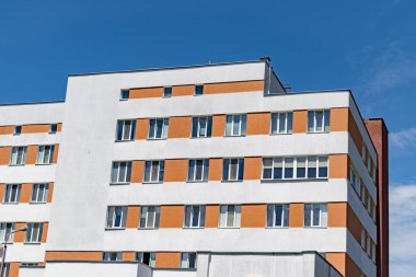 Şehir hastanesi binasının bir parçası.