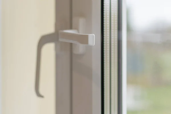 Pencere için metal sapı parçası