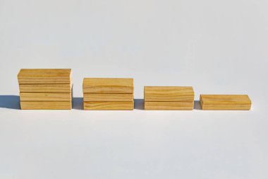 Tahtadan tasarım elementleri kolajı