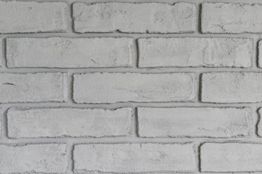 Dairede koyu tuğlalı iç dekorasyon.