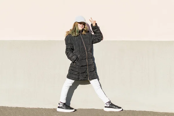 Young Girl Dark Jacket Poses Front Camera — Stock Photo, Image