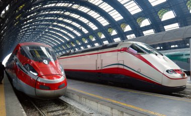 yüksek hızlı tren tren istasyonunda
