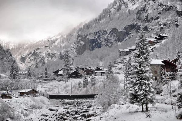 Krajobraz zimowy w Alpach — Zdjęcie stockowe