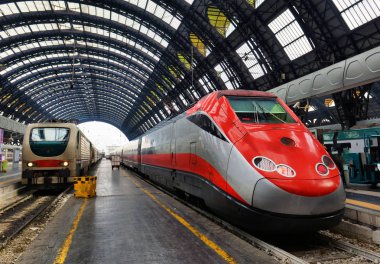yüksek hızlı tren tren istasyonunda