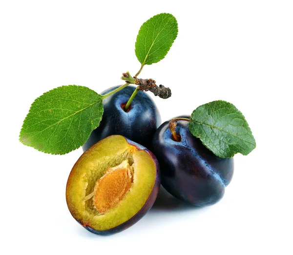 Plum and a half and leaves — Stock Photo, Image