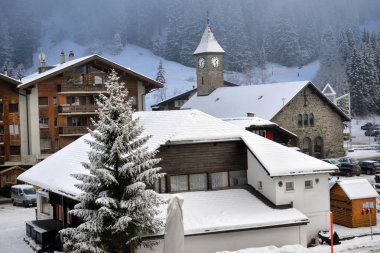 Kırsal kış dağ manzarası