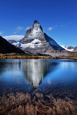 Riffelsee Gölü Zermatt Canton, Vala içinde MT Matterhorn yansıyan