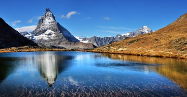 Riffelsee Gölü Zermatt Canton, Vala içinde MT Matterhorn yansıyan