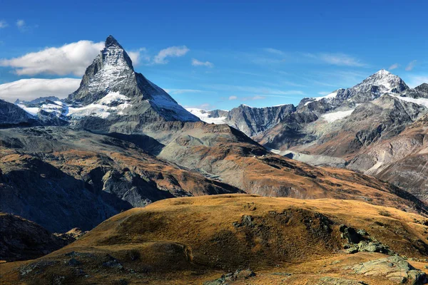 Amazing View of the panorama mountain range near the Matterhorn — Stock Photo, Image