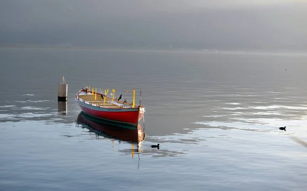 Švýcarsko Montreux pohled na Ženevské jezero a Alpy — Stock fotografie