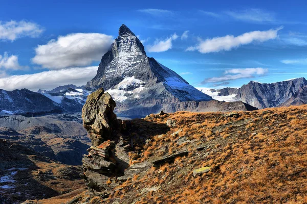 Úžasný výhled na panorama pohoří nedaleko Matterhorn — Stock fotografie