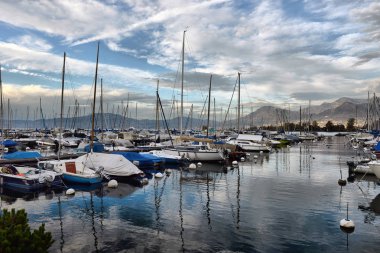 İsviçre, Cenevre Gölü, 21, Ekim, 2017, sonbahar Park l yatlar