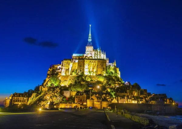 Vacker utsikt över historiska landmärket Le Mont Saint-Michel i Norm — Stockfoto