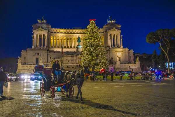 Roma, Italia, 05,01,2020, Navidad en Roma, Navidad decorada — Foto de Stock