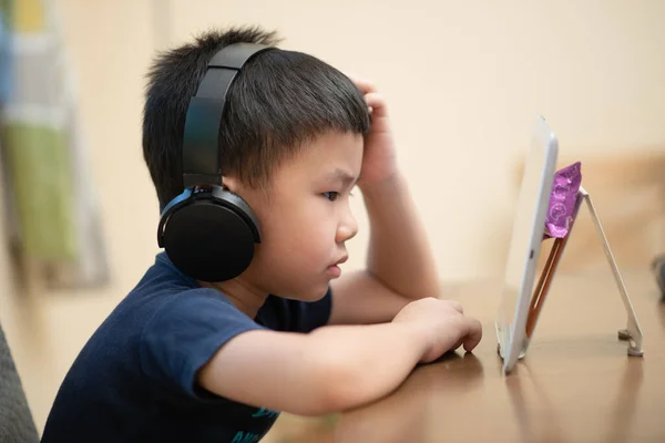 Asian Male Child Doing Online Learning Learning Home — Stock Photo, Image