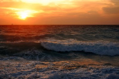 Ege Denizi'nde Günbatımı