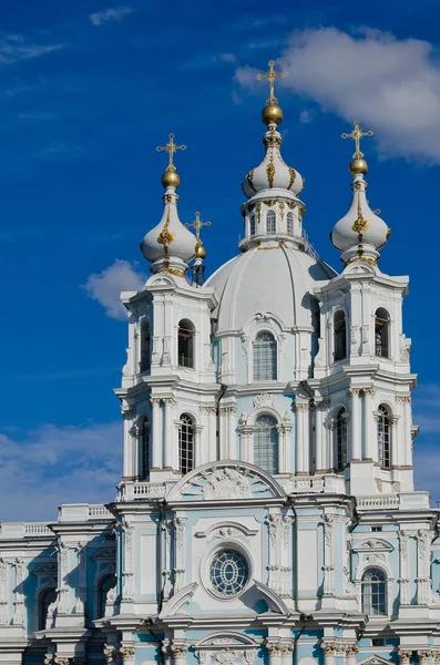 Sightseeing in St. Petersburg Smolny Cathedral — Stock Photo, Image