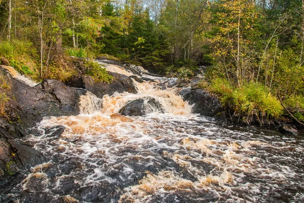 Karelische Wasserfälle in Ruskeala — Stockfoto