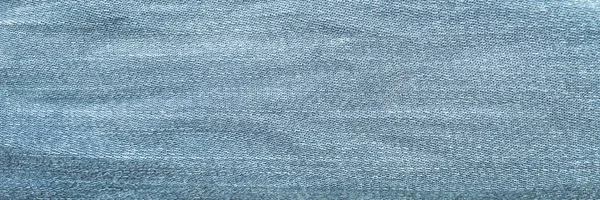 Tessile vecchio stile. Sfondo disegno denim. Tessuto di industria bello. Texture motivo denim originale. Jeans blu in tessuto. Jeans super vintage. Macro denim . — Foto Stock