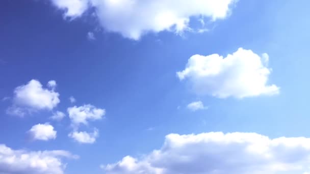 Nubes. Cielo azul . — Vídeo de stock