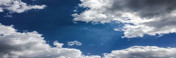 Clouds.Blue ουρανός. — Φωτογραφία Αρχείου